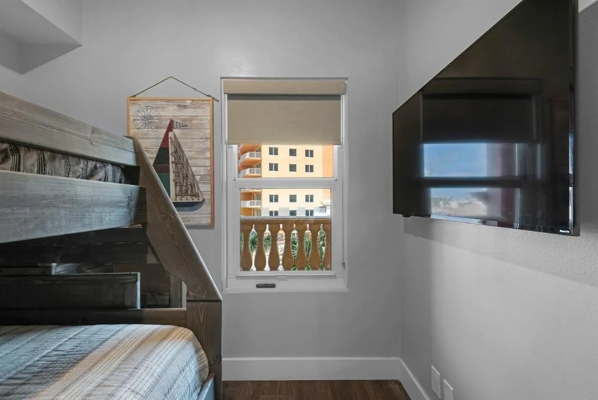 Calypso 302 West Direct Beach Front Awesome! Panama City Beach 0*,